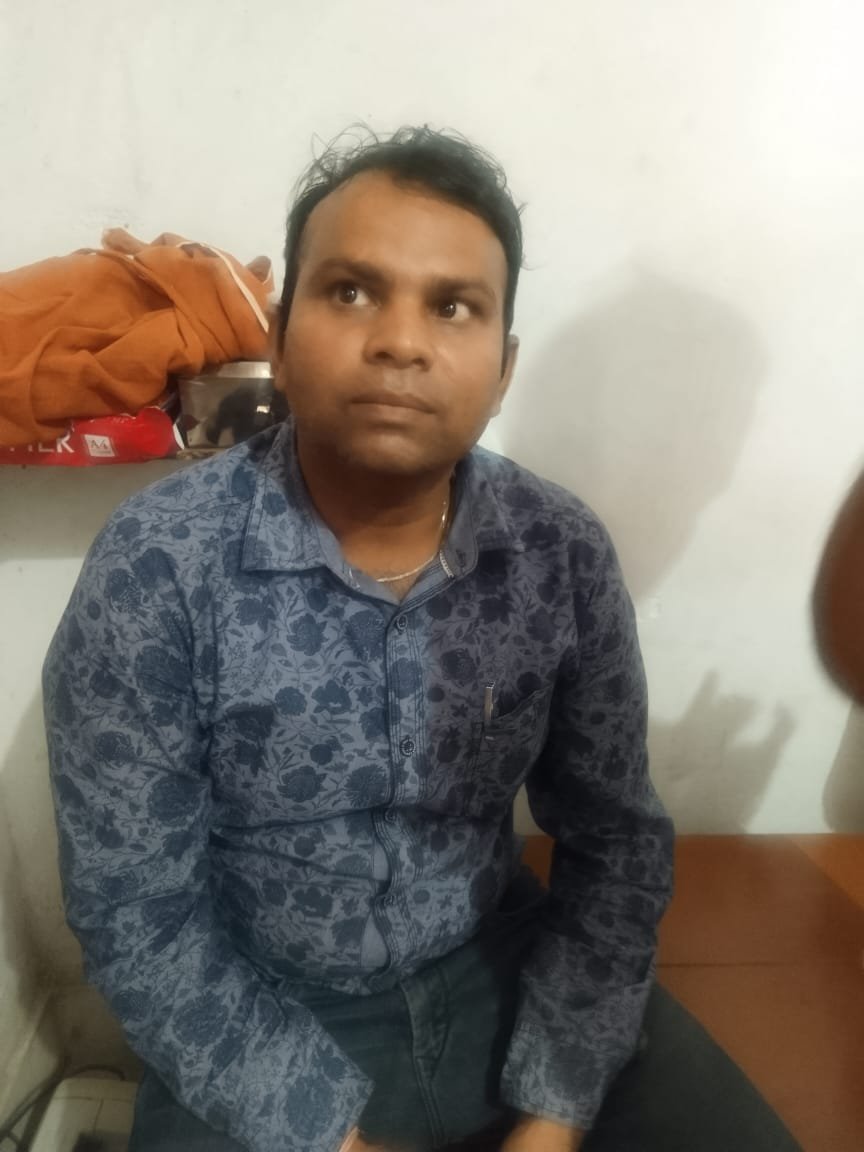 मुंगेली जिले में एसीबी की कार्यवाही से मचा हड़कंप 25 हजार रिश्वत लेते हुए पटवारी धरा गया।