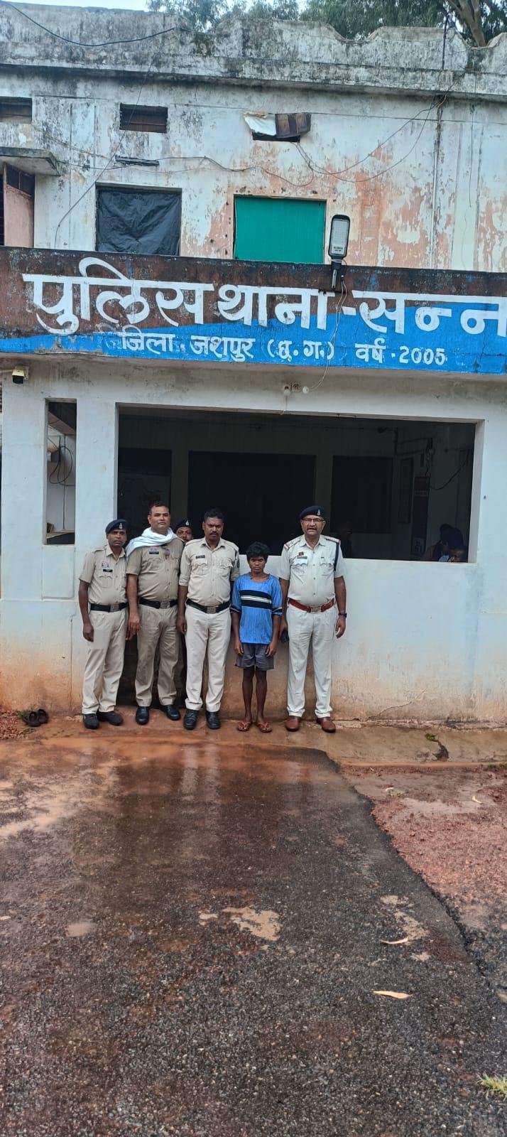 नाबालिग से छेड़छाड़ पर तीन युवकों ने की अज्ञात व्यक्ति की हत्या, जशपुर पुलिस ने सुलझाई अंधे कत्ल की गुत्थी