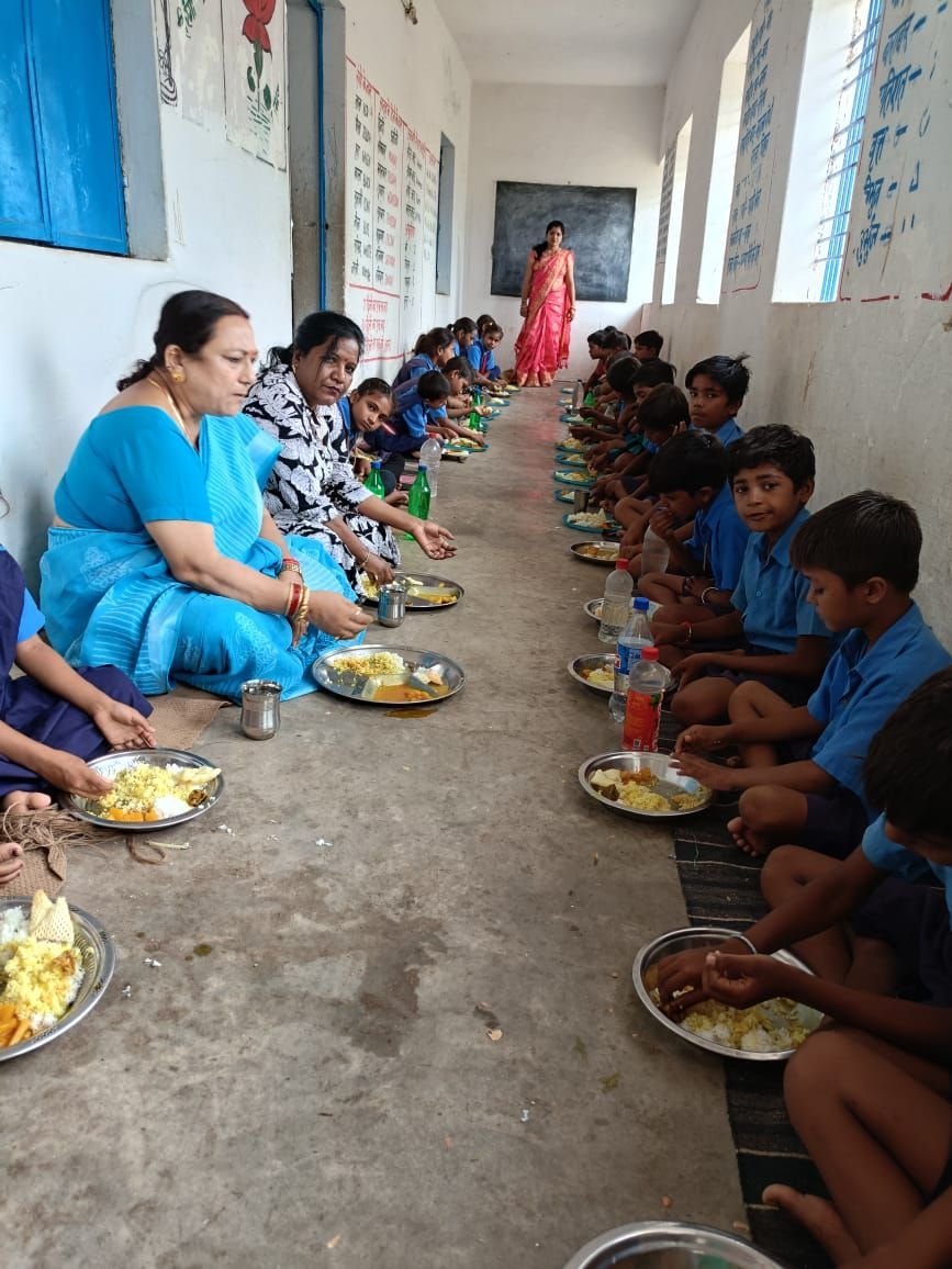 शालाओं का निरीक्षण: अनुशासन, स्वच्छता और उपस्थिति संतोषजनक। शिक्षा अधिकारी डॉ. प्रतिभा मंडलोई ने विभिन्न शालाओं का किया निरीक्षण