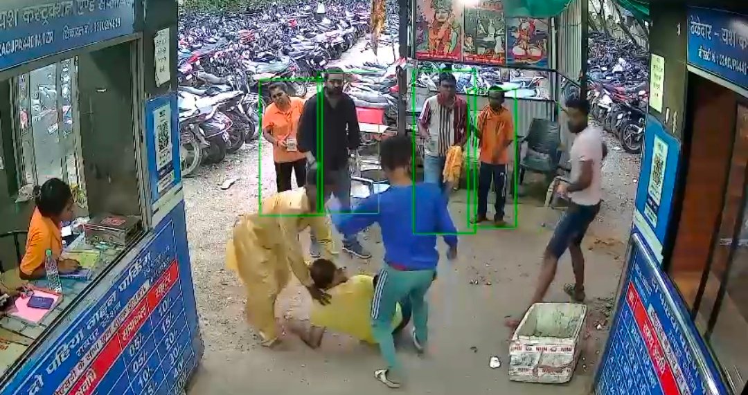 रायपुर बना छत्तीसगढ़ में अपराधी की राजधानी, बेबस और लचर पुलिस व्यवस्था, बेख़ौफ़ अपराधियों का राज खुलेआम चाकूबाजी