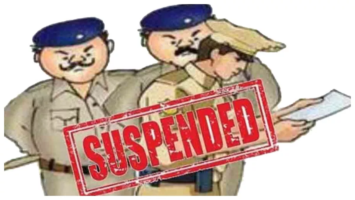 नशे में धुत पुलिस आरक्षक सस्पेंड, मुंगेली SP ने दिए विभागीय जांच के आदेश