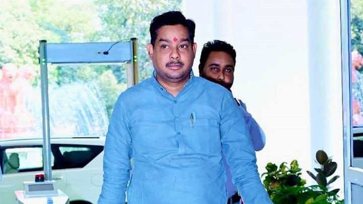 विधायकों की करतूतों पर कानून का शिकंजा — एक पर FIR, दूसरे की गिरफ्तारी और जमानत