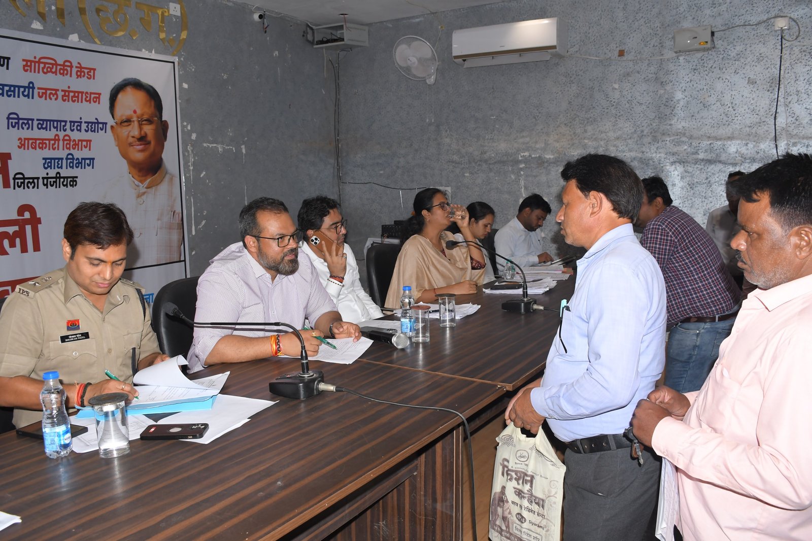 जनदर्शन में कलेक्टर ने की त्वरित सुनवाई, जरूरतमंदों को मिला समाधान