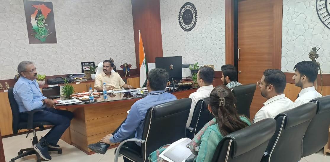 पेट्रोल पंपों में शुरू होंगे प्रदूषण जांच केन्द्र, 56 स्थानों पर योजना तैयार परिवहन विभाग और तेल कंपनियों की बैठक में बनी कार्ययोजना