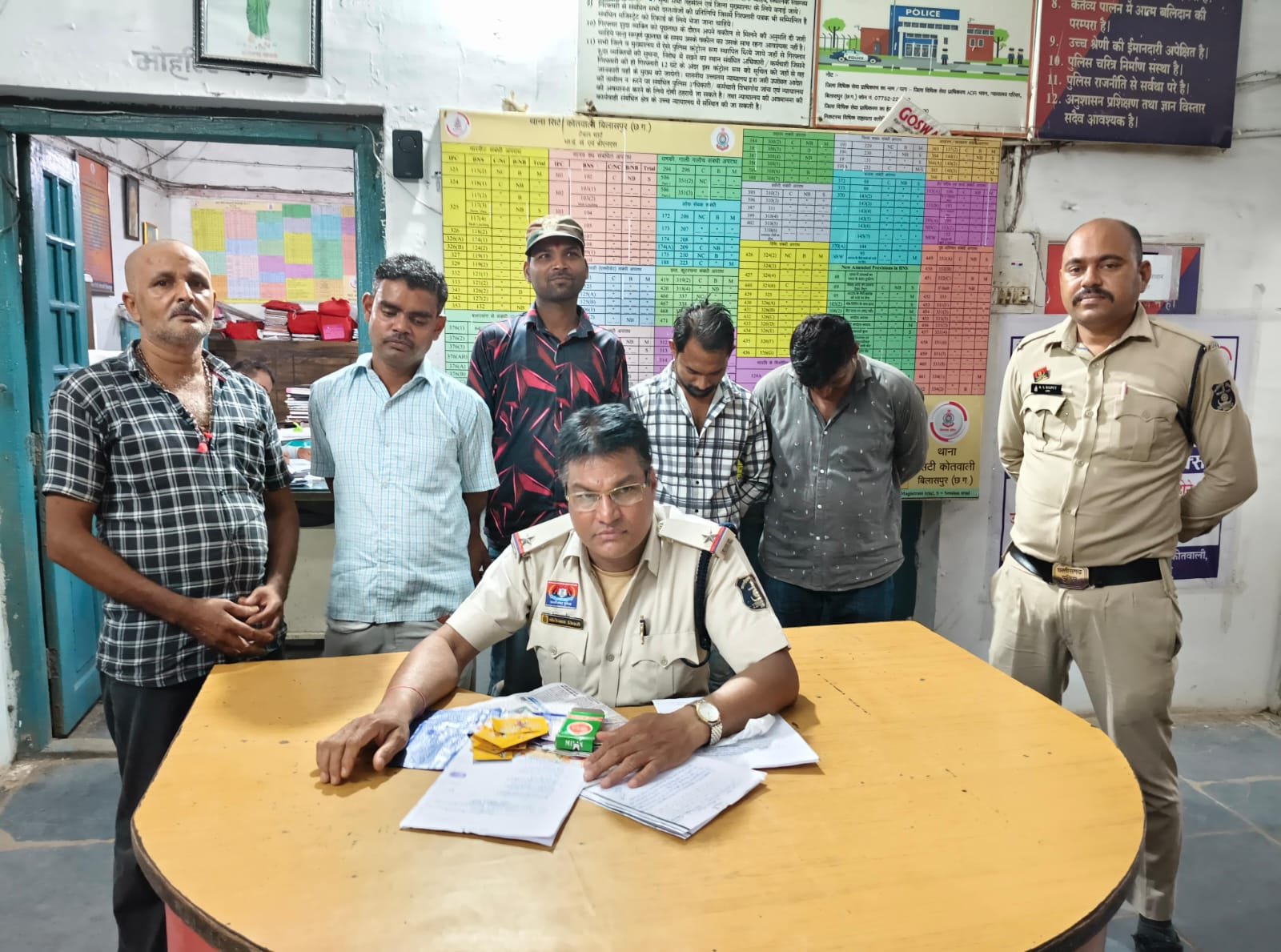“ऑपरेशन प्रहार” के तहत सिटी कोतवाली पुलिस की कार्रवाई, जुआ खेलते 5 आरोपी गिरफ्तार