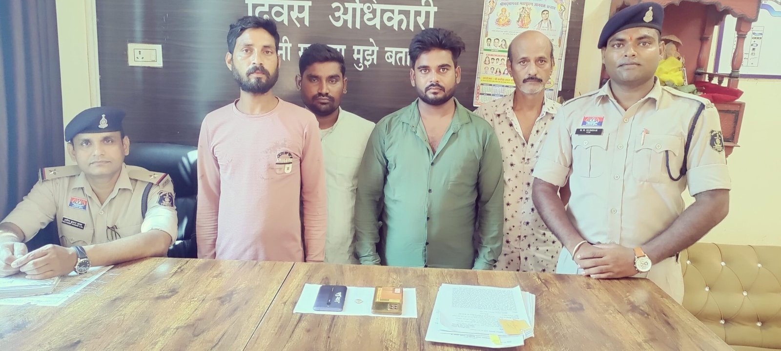 सरकंडा और एसीसीयू पुलिस की संयुक्त कार्रवाई में झपटमारी गिरोह का पर्दाफाश – चार आरोपी गिरफ्तार, सोने की चेन व बाइक जब्त