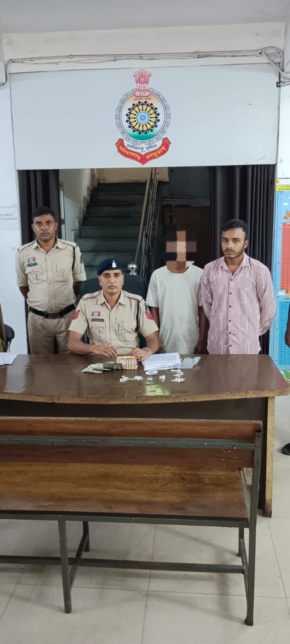सिरगिट्टी पुलिस की कार्रवाई: चोरी के मामले में बालक और व्यवसायी गिरफ्तार, सोना-चांदी व नकदी बरामद