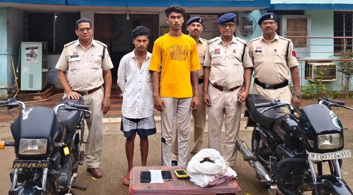अवैध मादक पदार्थ गाँजा बिक्री करने के तीन आरोपी गिरफ्तार