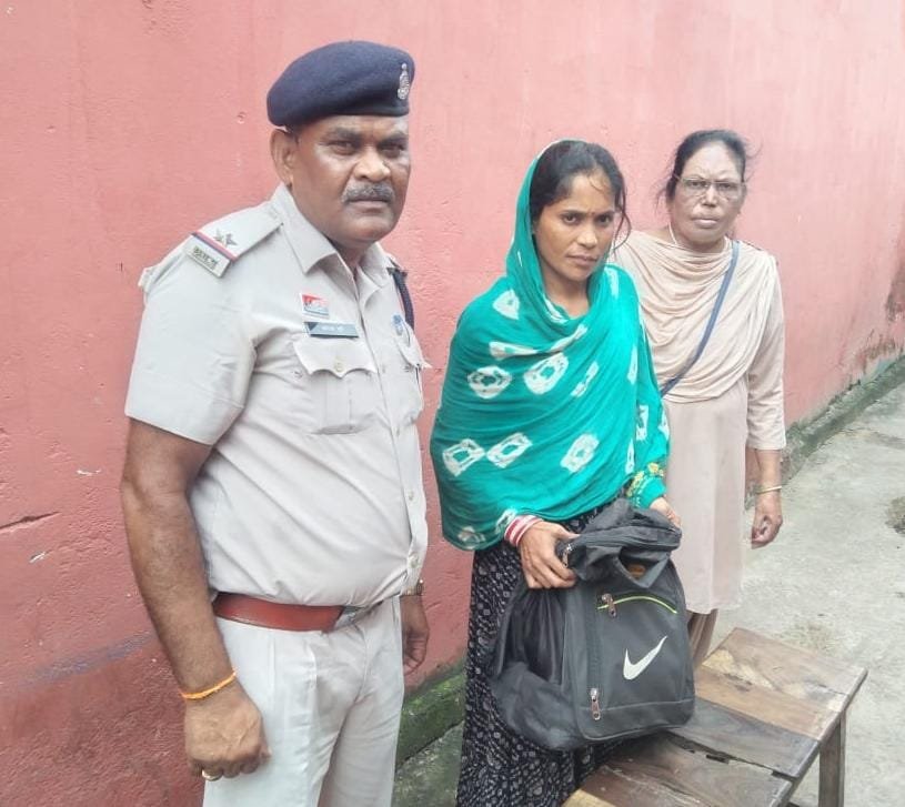 सीपत पुलिस की कार्रवाई: मटियारी में अवैध गांजा बेचने वाली महिला गिरफ्तार