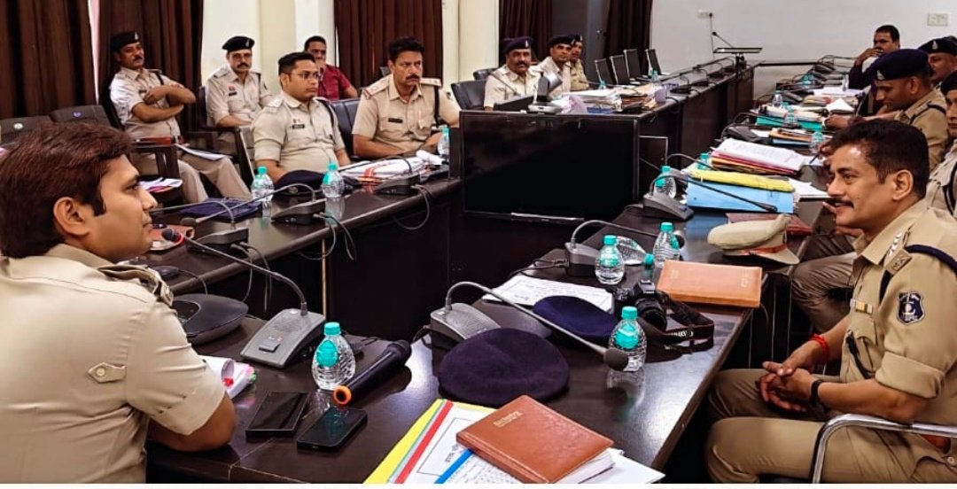 एक पेड़ मां के नाम” अभियान में जुटी मुंगेली पुलिस, बीट स्तर पर होगा वृक्षारोपण