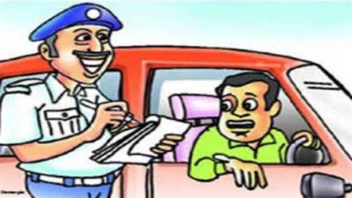 कट मारकर लहराते हुए चला रहे थे कार, वायरल वीडियो पर 6 चालकों के खिलाफ यातायात पुलिस की बड़ी कार्रवाई<br>लाइसेंस निलंबन की प्रक्रिया शुरू, 2000-2000 का चालान भी काटा गया