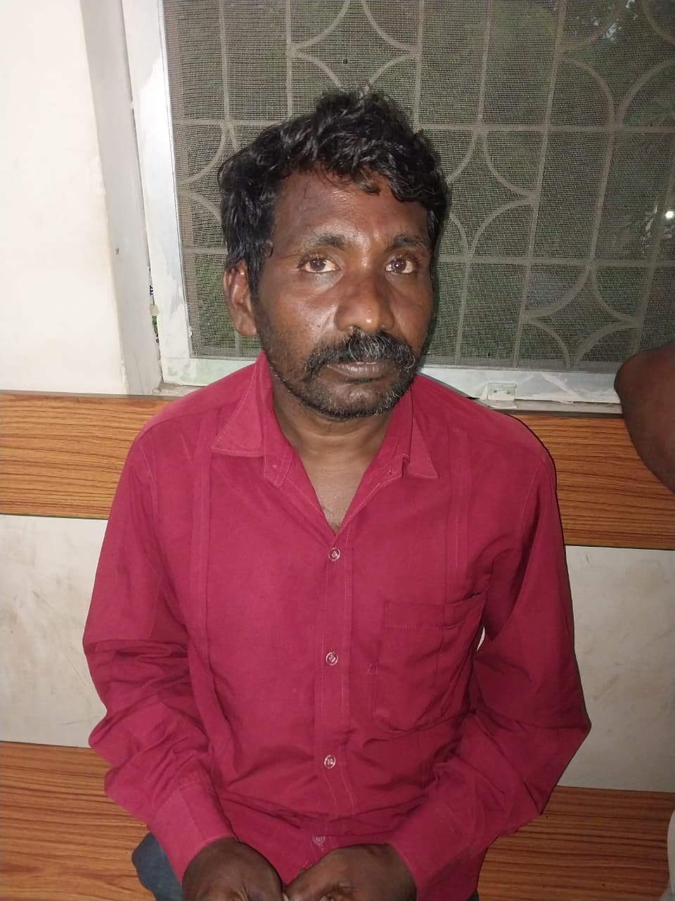 सीपत पुलिस की बड़ी कार्रवाई – मां से मारपीट कर गंभीर चोट पहुंचाने वाला आरोपी गिरफ्तार, जेल भेजा गया