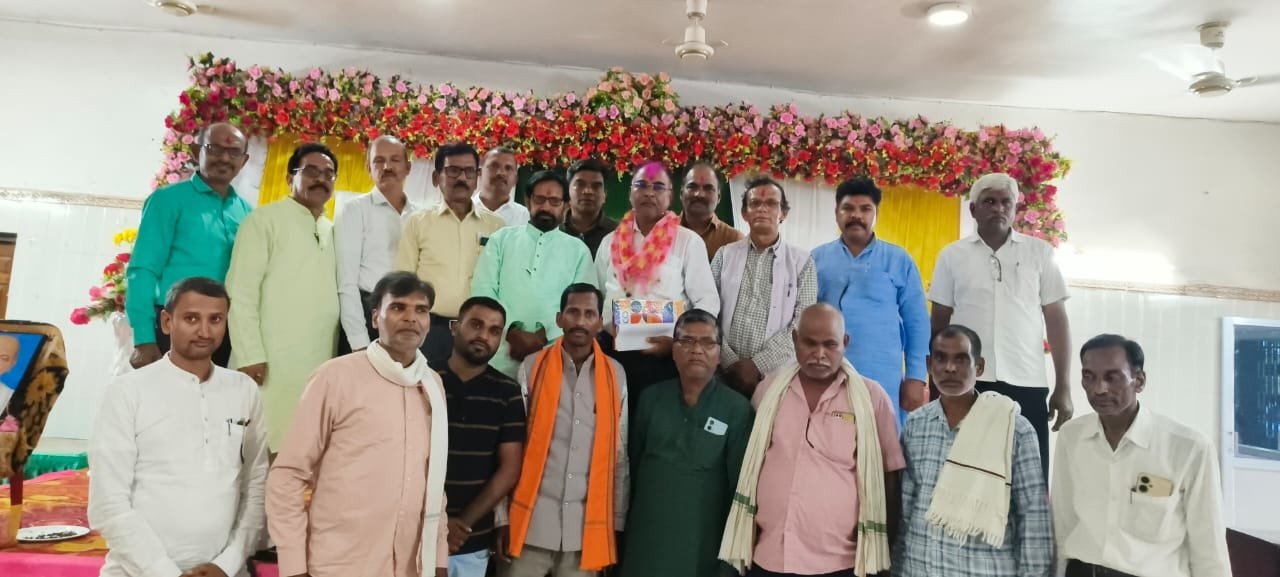लोरमी में सर्व कुर्मी समाज की बैठक, रमाकांत कश्यप बने जिला अध्यक्ष