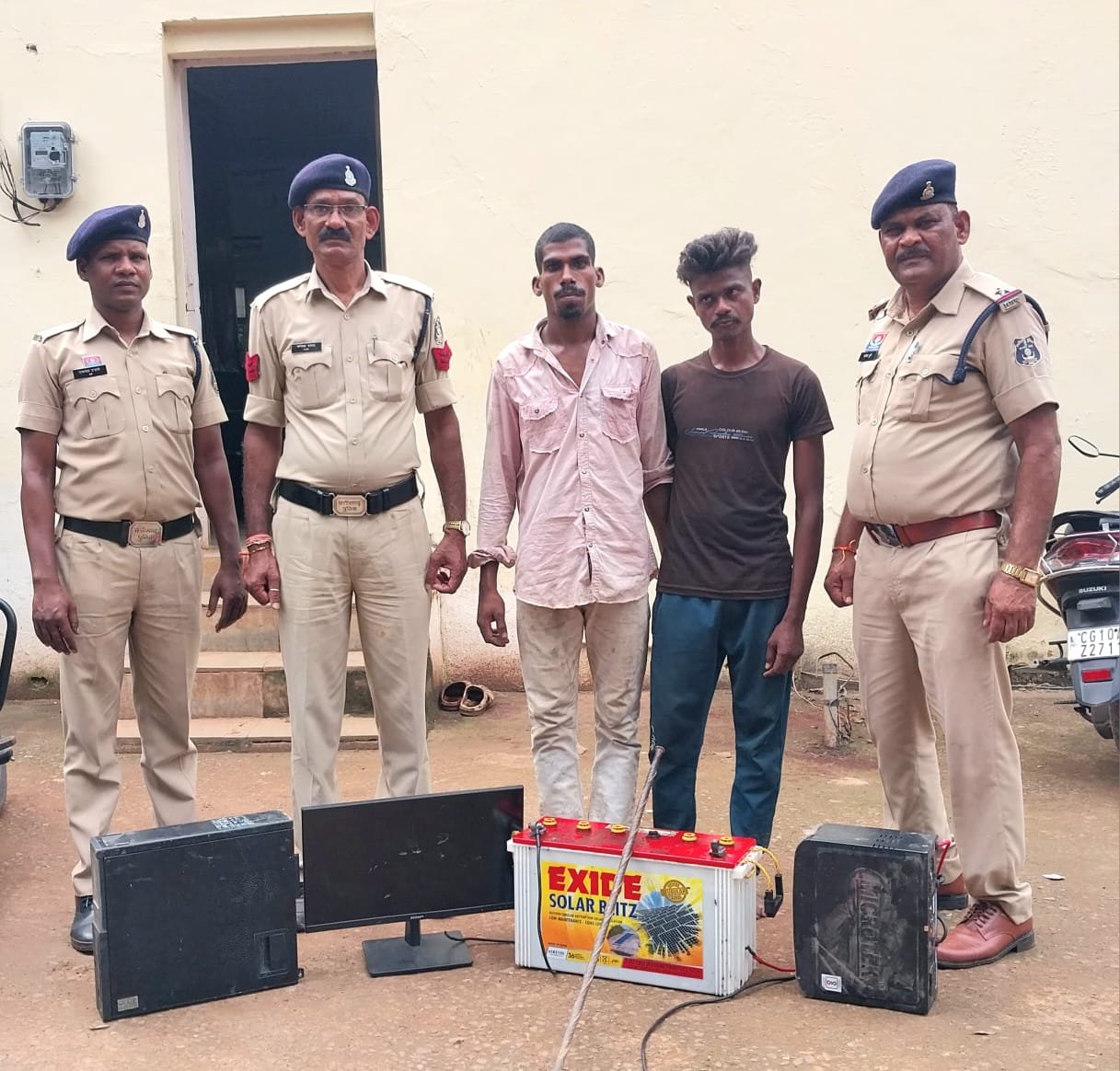 सीपत पुलिस की त्वरित कार्रवाई, सहकारी समिति से चोरी करने वाले दो आरोपी गिरफ्तार