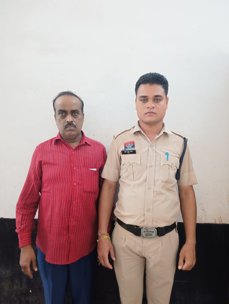 जमीन सौदे में कूटरचना का पर्दाफाश, दस्तावेज़ लेखक गिरफ्तार – मुख्य आरोपी फरार